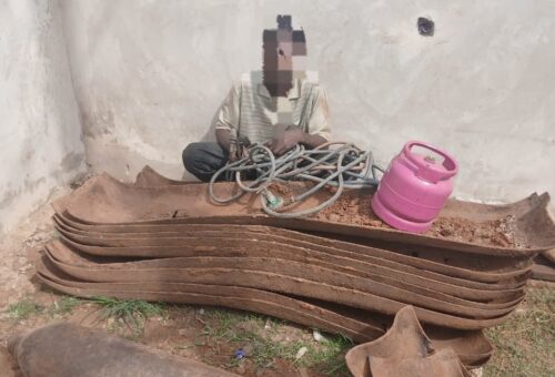 Ogun: SWAT arrests 36-year-old man over railway vandalism, recovers 16 iron rods