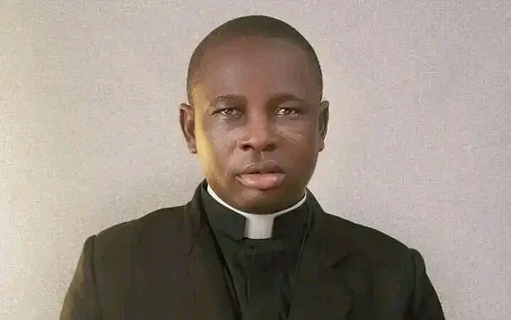 Gunmen abduct Catholic priest