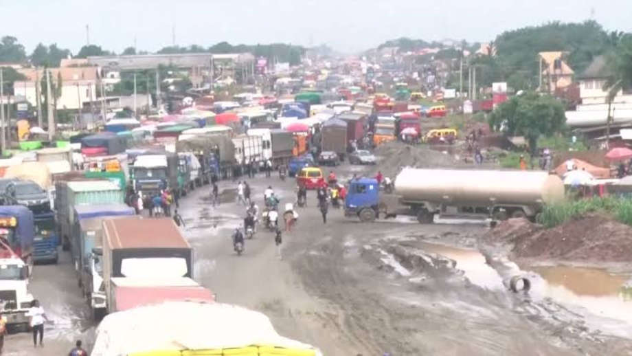 Federal Govt Orders Reconstruction Of Benin-Asaba Road