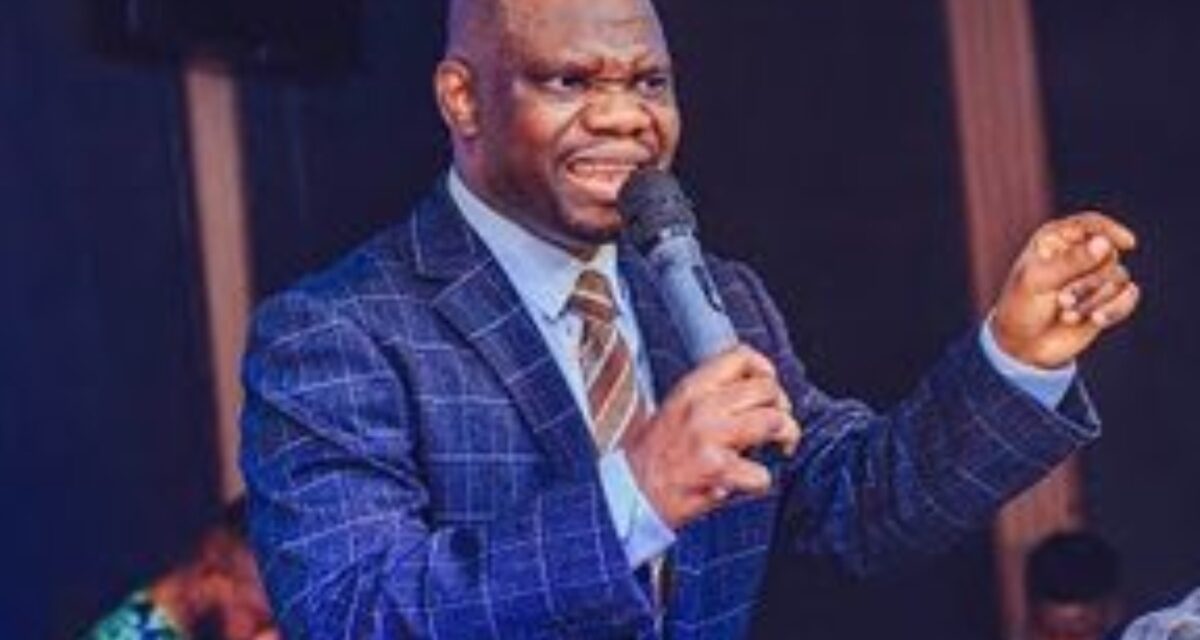 Fans berate popular Plateau gospel artiste over song calling Remi Tinubu ‘mother of poor’