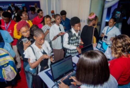 Experts Warn AI Could Become Co-Worker,Urge Schools’ Curriculum Overhaul