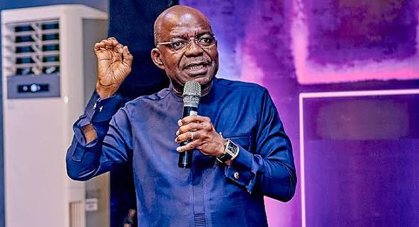 Otti Gives Abia Debate Champions N1m Each, Offers Scholarship  