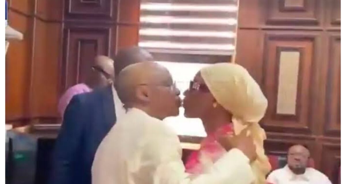 El-Rufai kisses wife in court as wiretapping trial continues [VIDEO]
